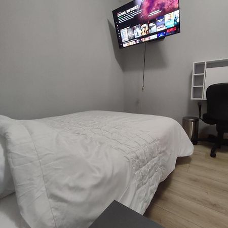 Chambre Prive Dans Une Maison Avec Terrasse Et Jardin Salles De Bain Partagees Apartment Лил Екстериор снимка